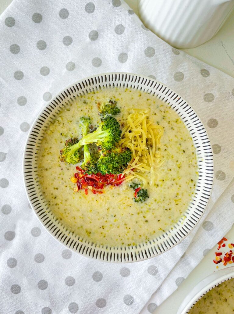 Featured Image of Vegetarian Broccoli Cheddar Soup