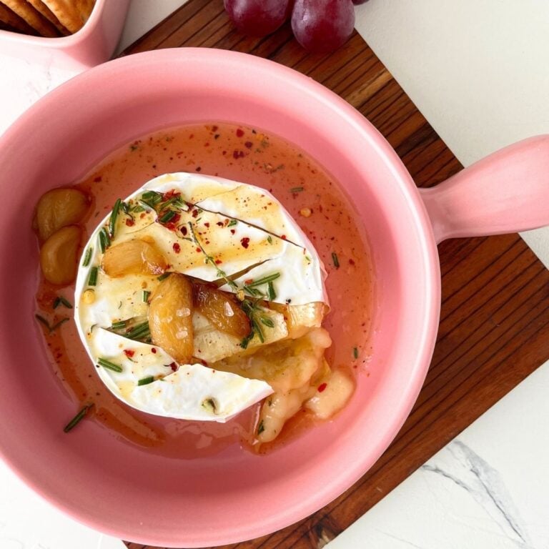 Baked Brie with Honey and Garlic